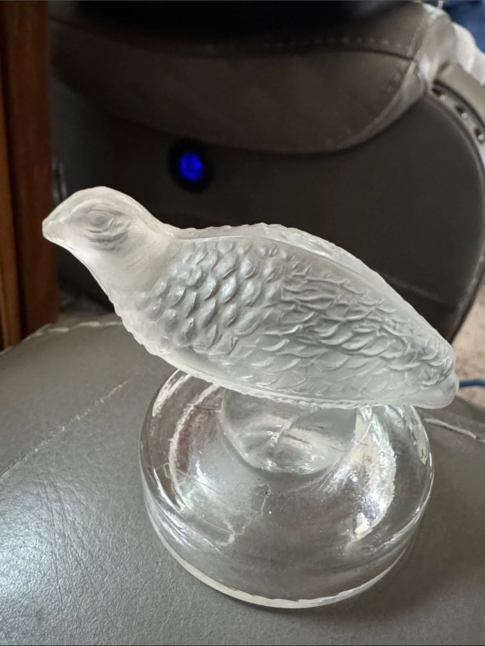 France style Crystal Quail Frosted and Clear Base Paperweight 2.5”tall